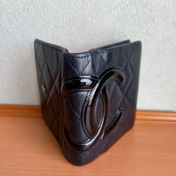 CHANEL wallet with coin compartment - Picture 2 of 12